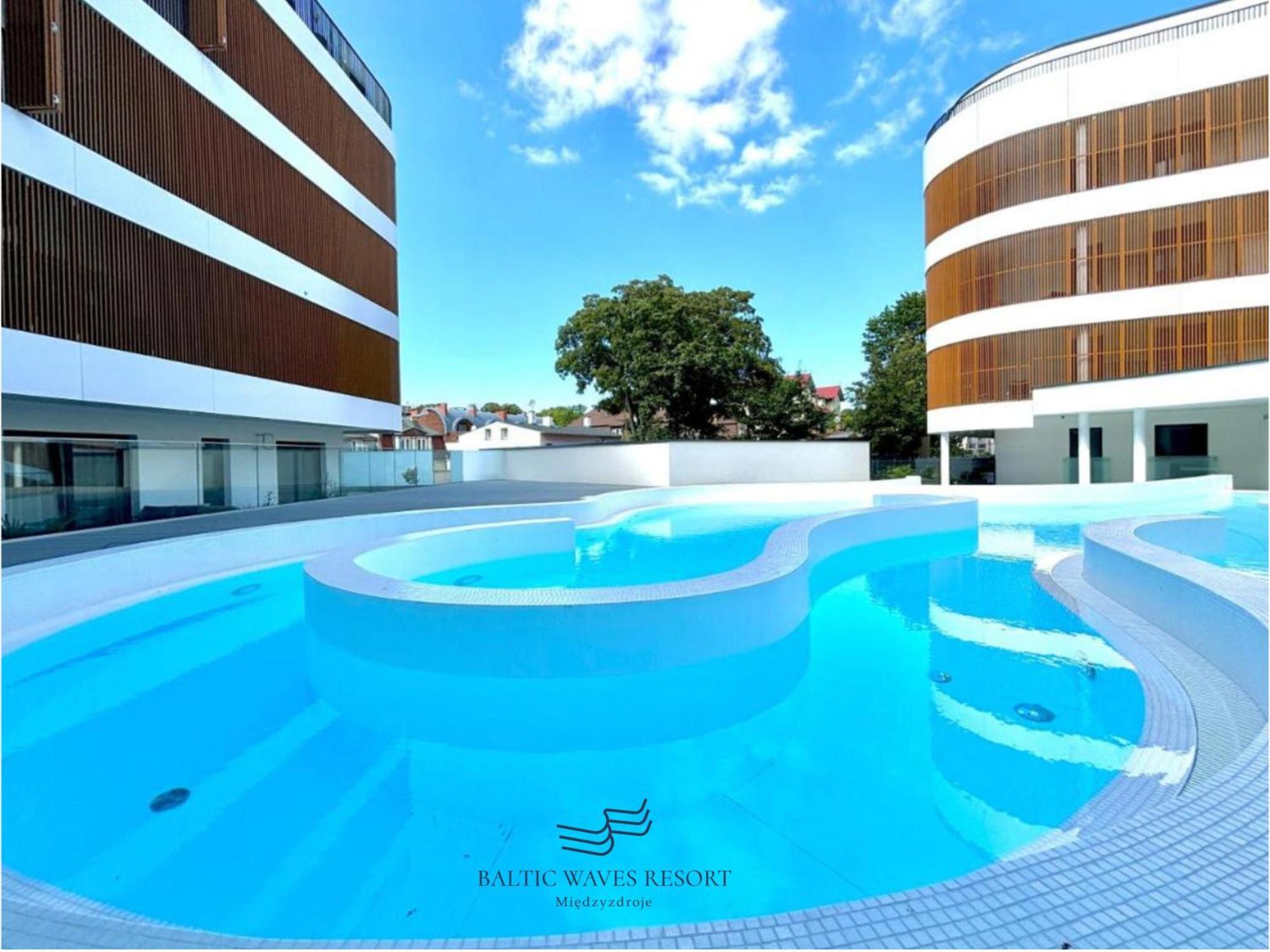 Baltic Waves Resort & Spa Miedzyzdroje Exterior foto